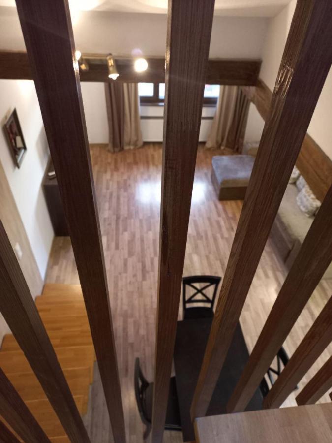 Дворівневі Апартаменти На Площі Ринок Lviv Exterior foto
